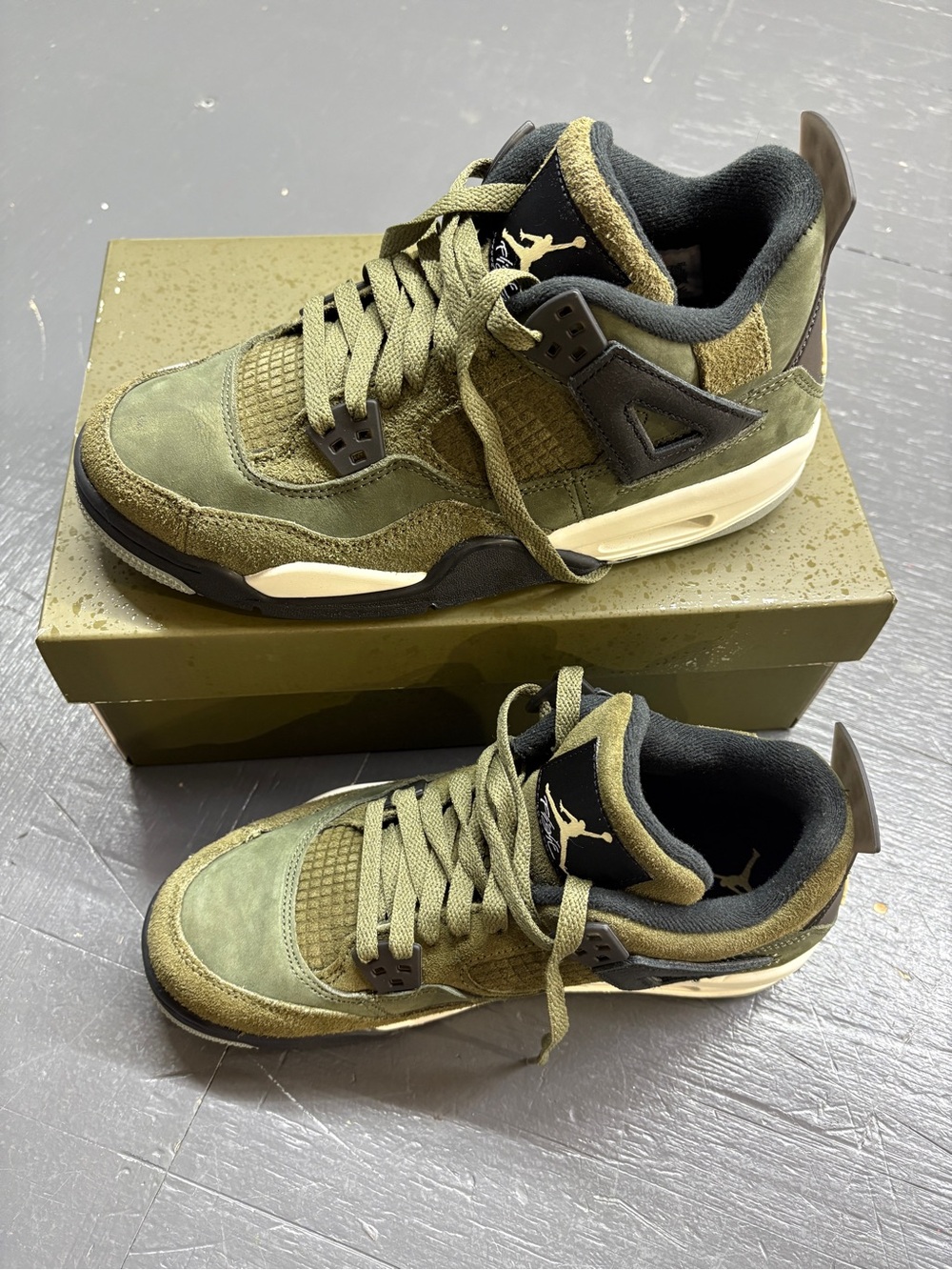 Air Jordan 4 Retro SE Craft 'Olive Kids Sneakers Olive Green Black Size 7Y New